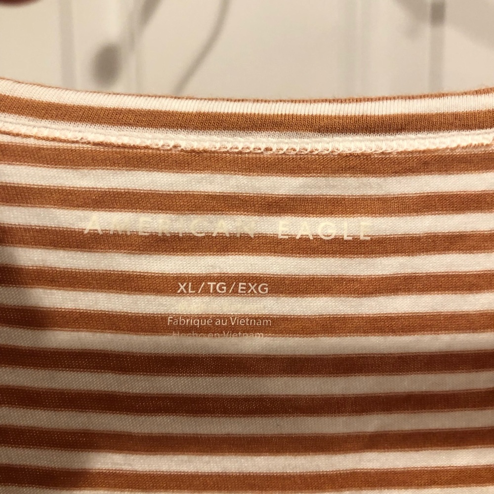 striped v neck - Picture 2 of 2